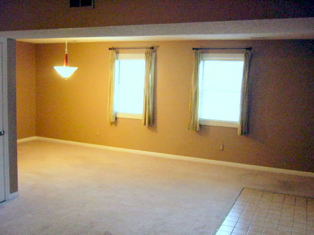 Building Photo - 1739 Redbird Cv