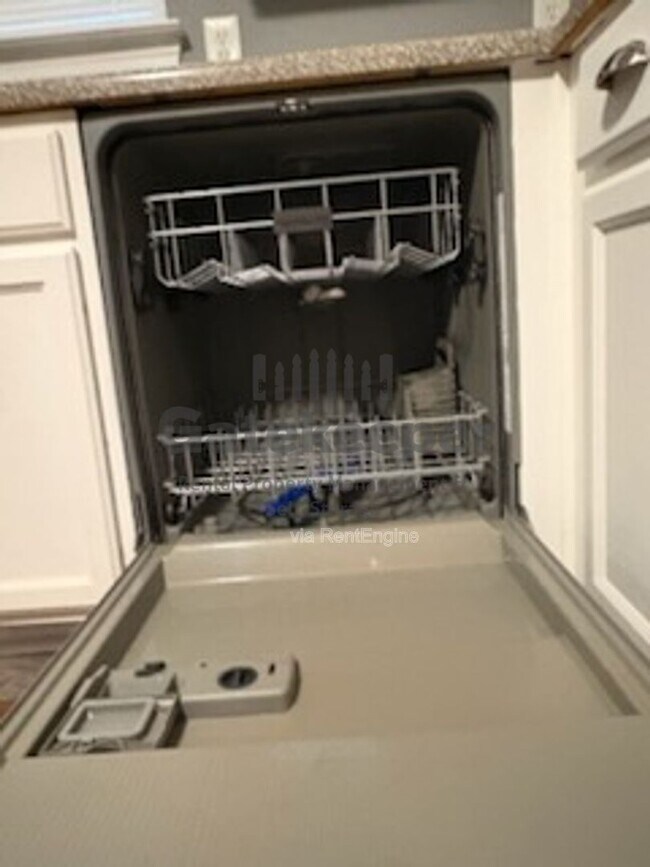 Foto del edificio - 6263 Shell Dr SW