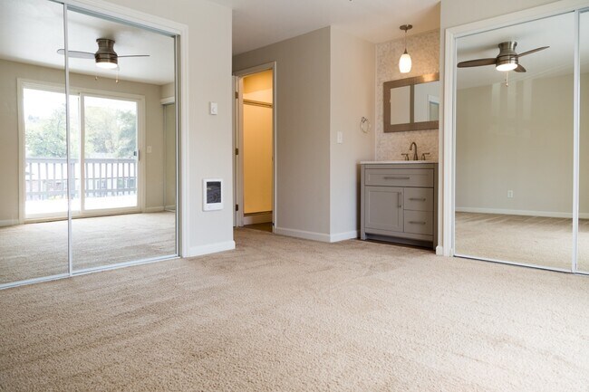 En la suite principal - 9303 SW Hill St