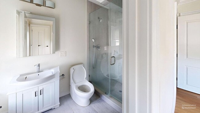 Building Photo - No Brokers Fee, Pets Friendly, In-Unit Was...