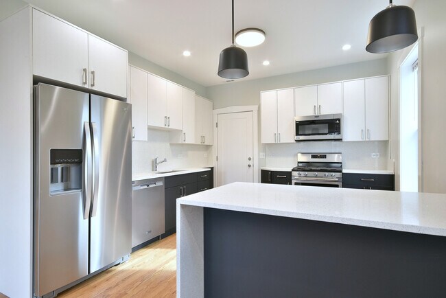 Foto del edificio - 225b Washington Blvd