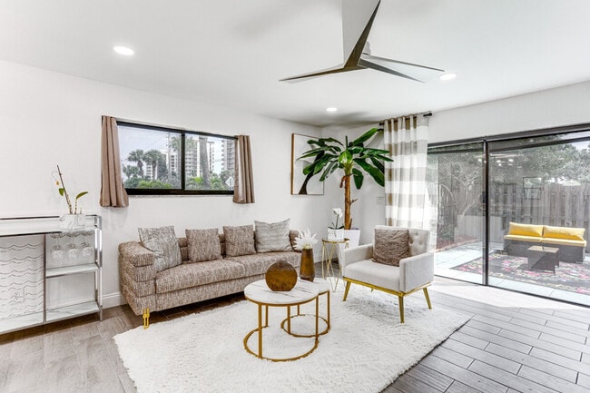 Building Photo - 4225 N Hwy A1A