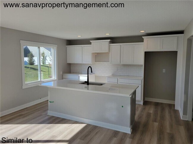 Building Photo - Modern 4-Bed / 3-Bath Family Home – Norwal...