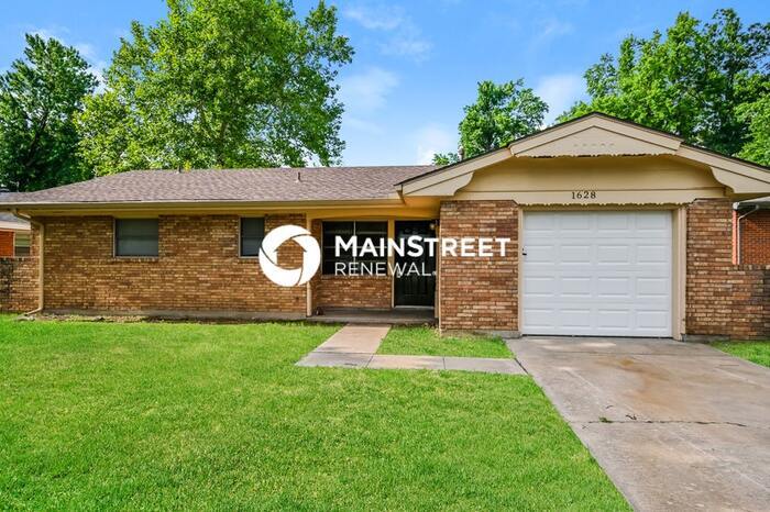 Primary Photo - 3 Bedroom Pet-Friendly Home in Norman, OK ...