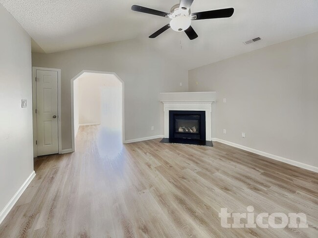 Building Photo - 5112 Limewood St