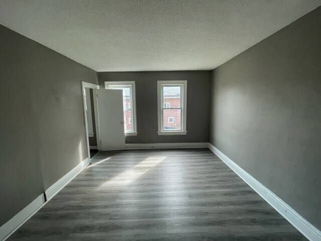 Living Room - 82 Reservation St