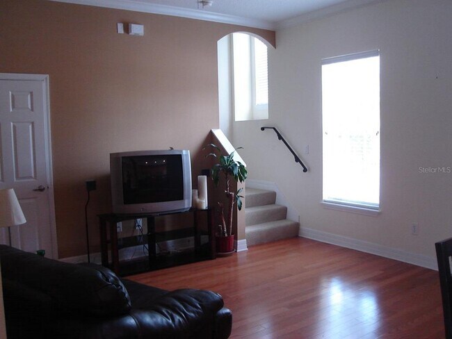 Foto del edificio - 1005 Edison Park Ct
