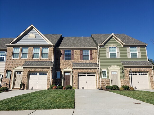 Foto del edificio - 8912 Ringview Dr