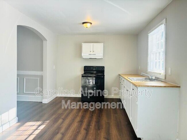 Foto del edificio - 443 W Bell St