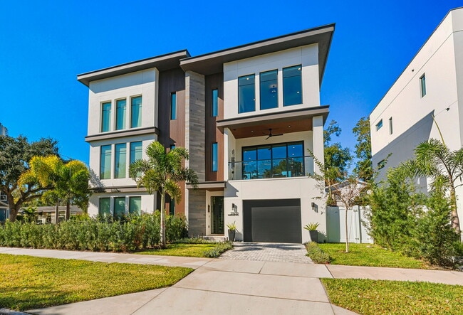 Foto del edificio - 2502 N Highland Ave