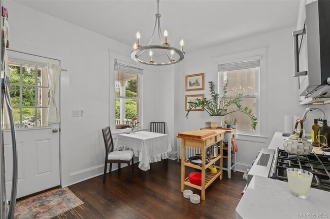 Building Photo - 40 Main St