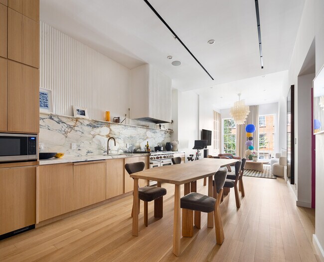 Foto del edificio - 346 W 22nd St