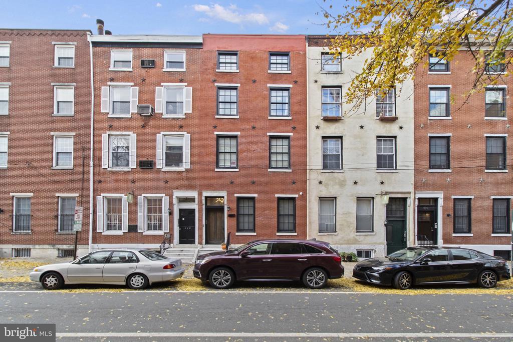 Primary Photo - 418 S 15th St
