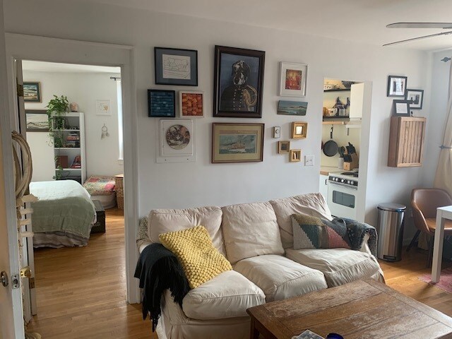 Foto del edificio - 13 Thacher St