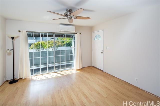 Building Photo - 493 Mananai Pl