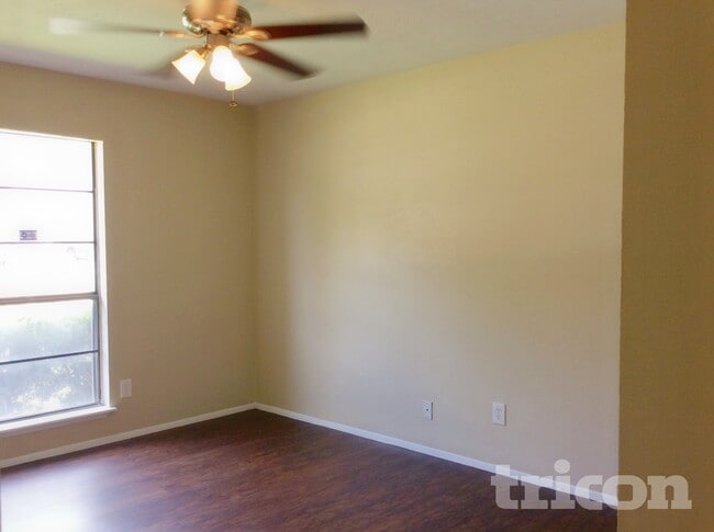 Building Photo - 7110 Christie Ln