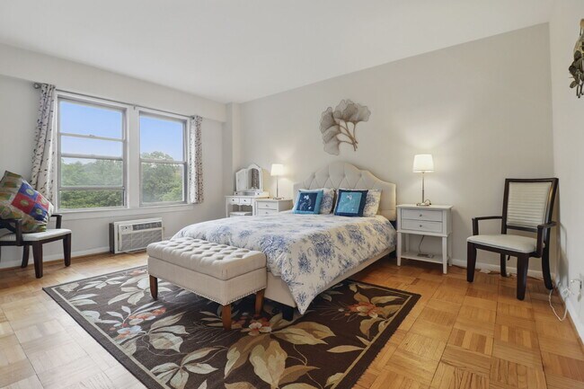 Foto del edificio - 2500 Q St NW