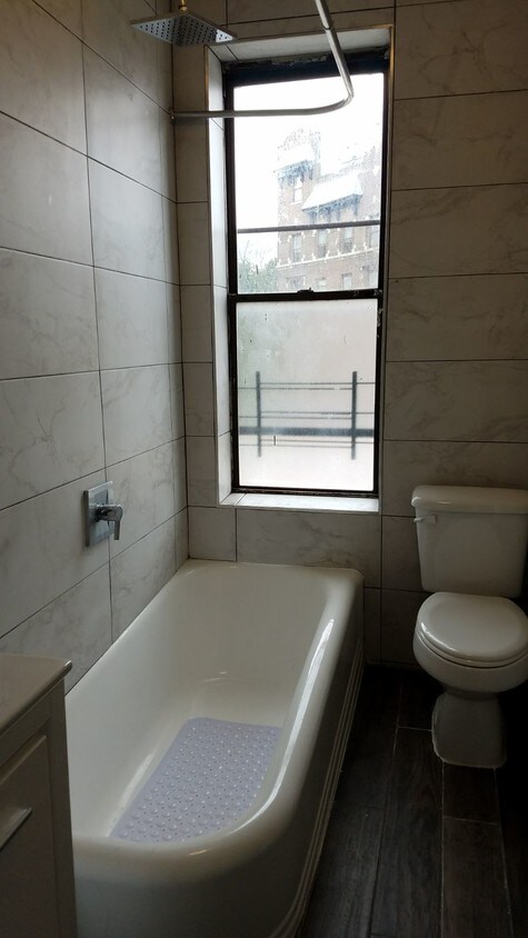 Foto principal - 188 Parkside Ave