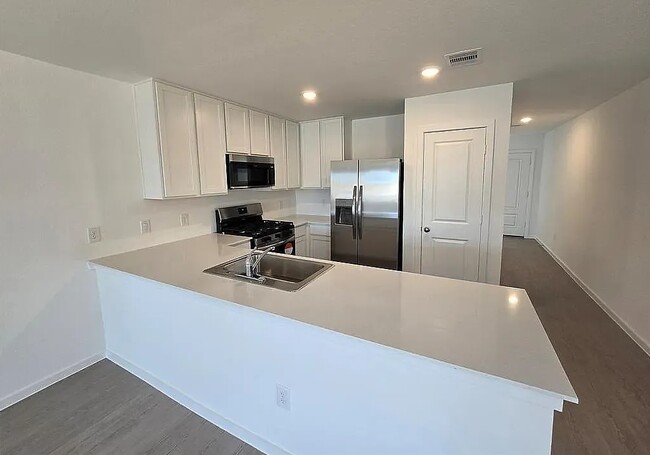 Building Photo - 18716 Loom Dr