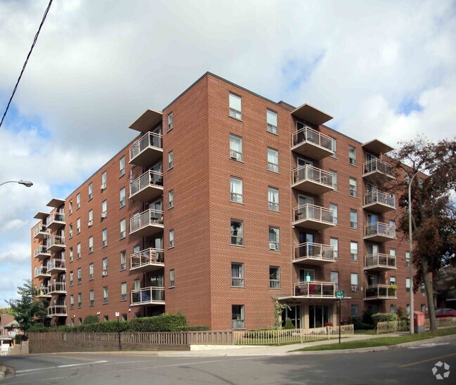 99 Church St, St Catharines, ON L2R 3E1 Apartments 99 Church St St