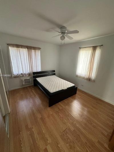 Building Photo - 911 80th St