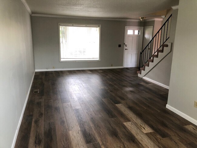 Foto del edificio - 378 Chapel Ridge Dr