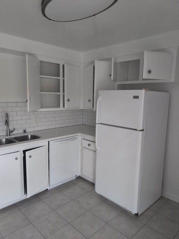 Foto principal - 2435 W 227th St