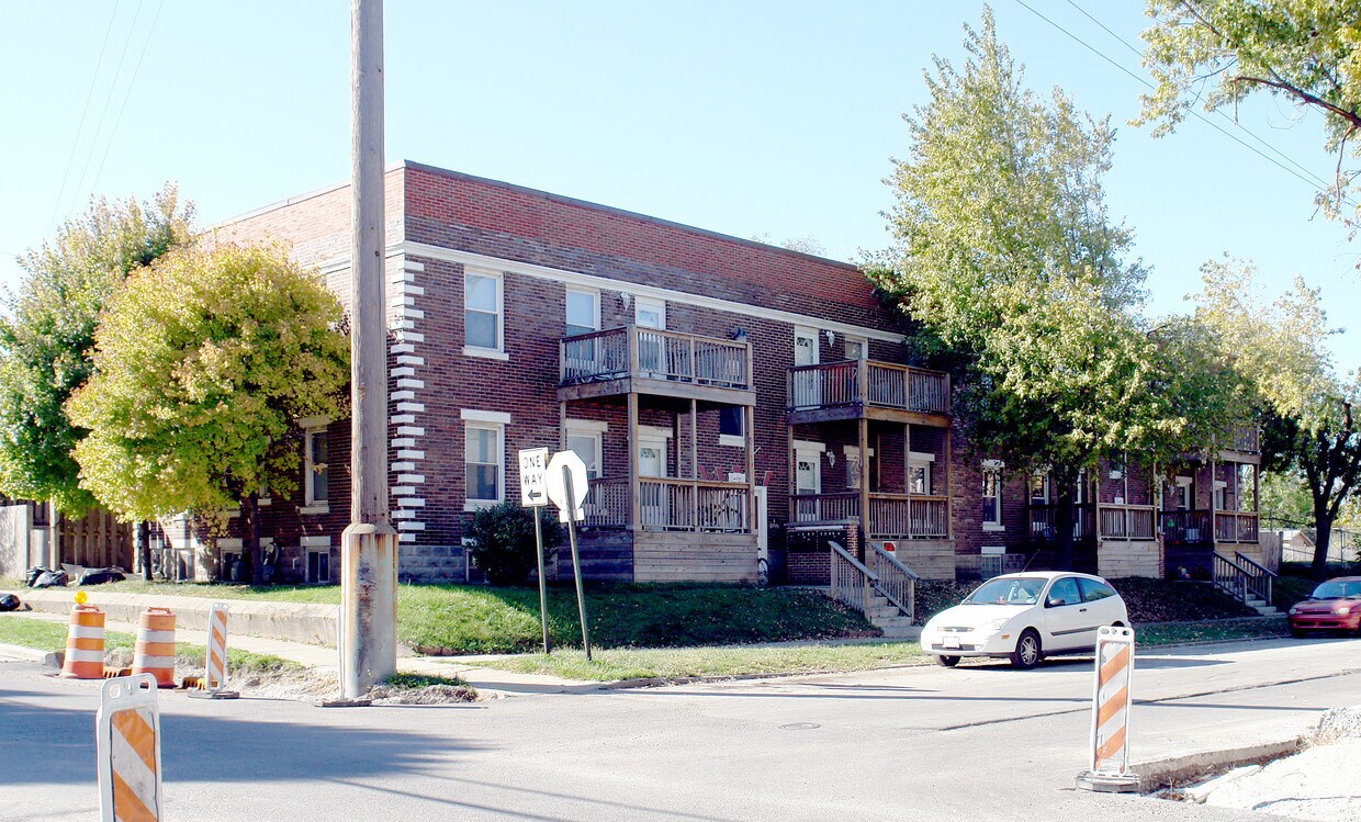 Primary Photo - 1337 E Market St