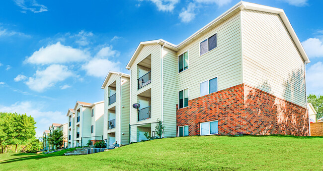 Foto del edificio - Falls Terrace Apartments