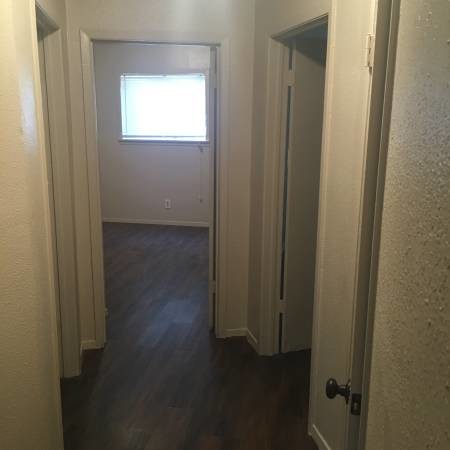 Foto del edificio - 323 E French Pl