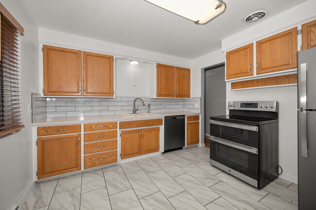 Foto del edificio - 6028 N Lincoln St