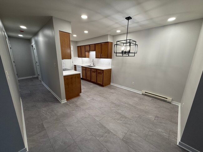Building Photo - Hunter's Ridge Apartments