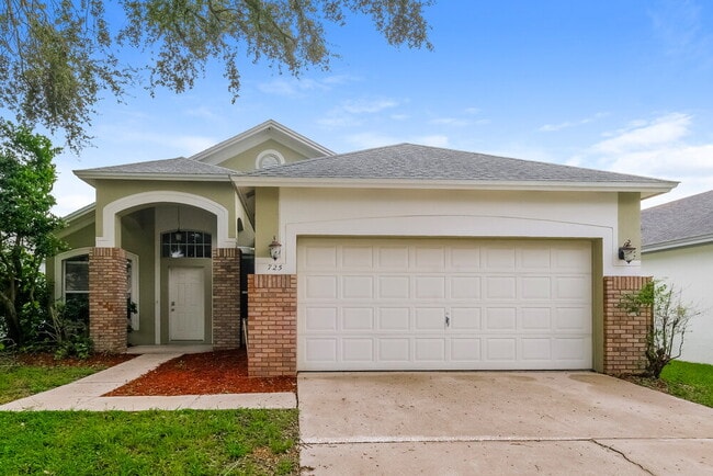 Building Photo - 725 Sand Ridge Dr