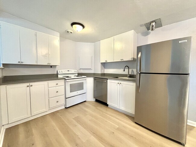 Foto del edificio - 3816 W Albion St