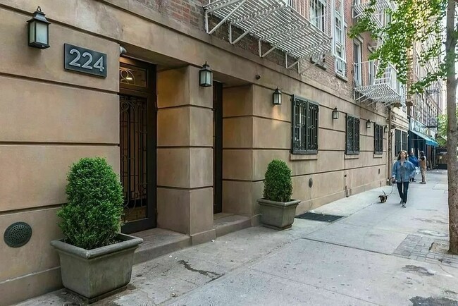 Foto del edificio - 224 Sullivan St