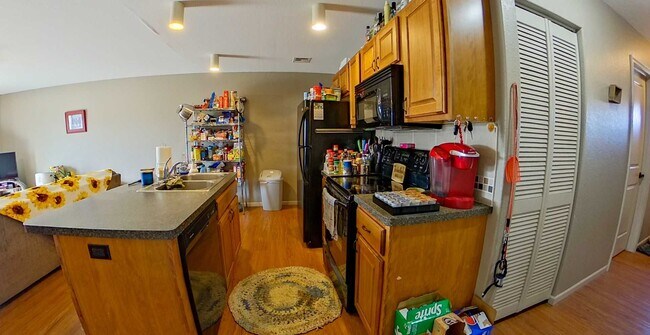 Building Photo - 3D Tour Available - Gorgeous duplex + Gara...