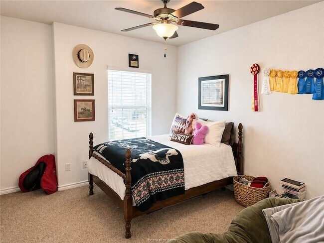 Building Photo - 3420 Summerway Dr