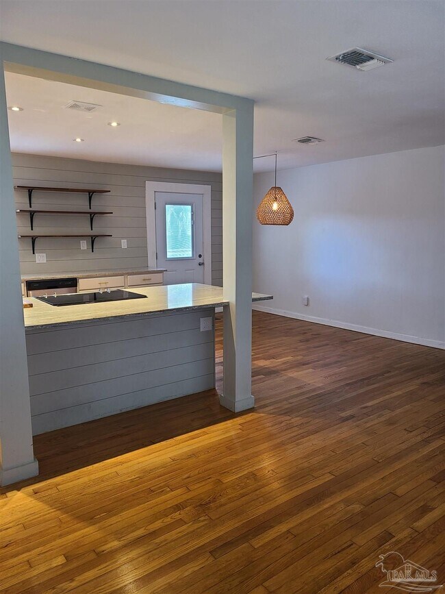 Foto del edificio - 3706 N 12th Ave