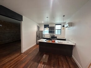 Building Photo - 117 N Broadway St