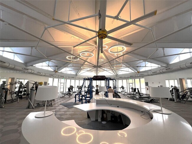 Foto del edificio - 2500 Parkview Dr