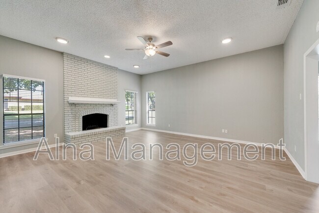 Foto del edificio - 358 Cardinal Creek Dr