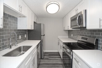 Interior Photo - Meridian Court
