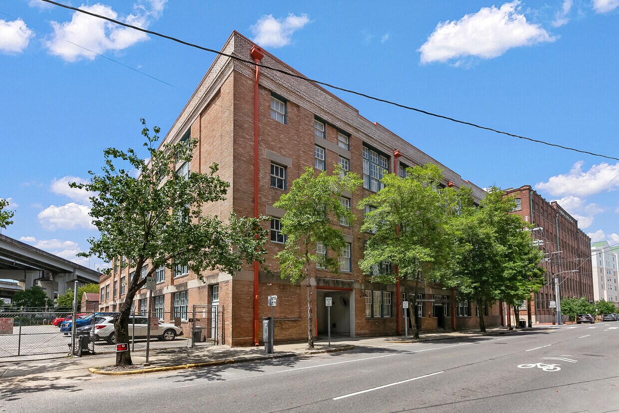 Foto principal - 1111 S Peters St