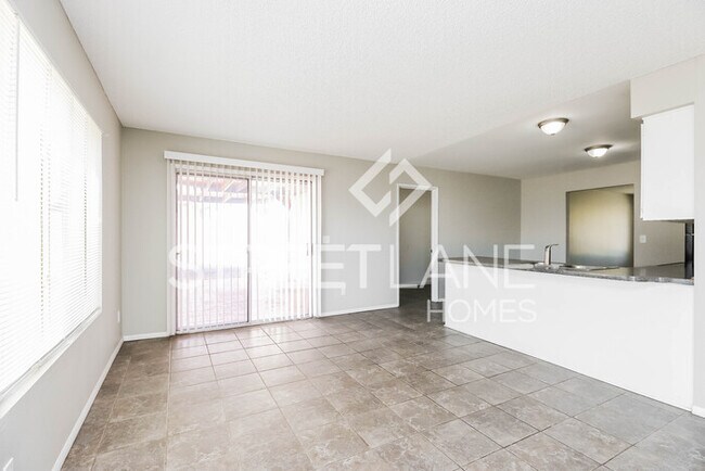 Foto del edificio - NOW OFFERING FIRST FULL MONTH FREE!