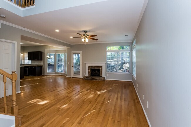 Building Photo - 16119 Amber Field Dr