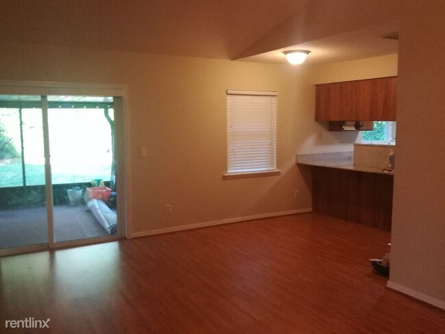 Building Photo - 3 br, 2 bath House - 3519 Lake St