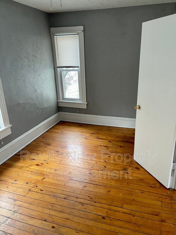 2018 Forestdale Ave Unit 2, Cleveland, OH 44109 Condo for Rent in