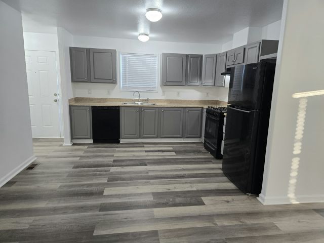 Foto del edificio - 6223 E Sahara Ave