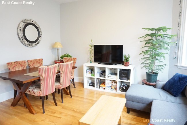 Foto del edificio - 56 Gardner St