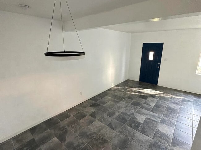 Photo - 2102 W Minnezona Ave House